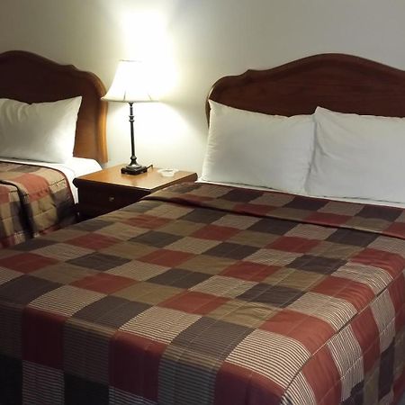Motel Iberville Saint-Jean-sur-Richelieu Oda fotoğraf