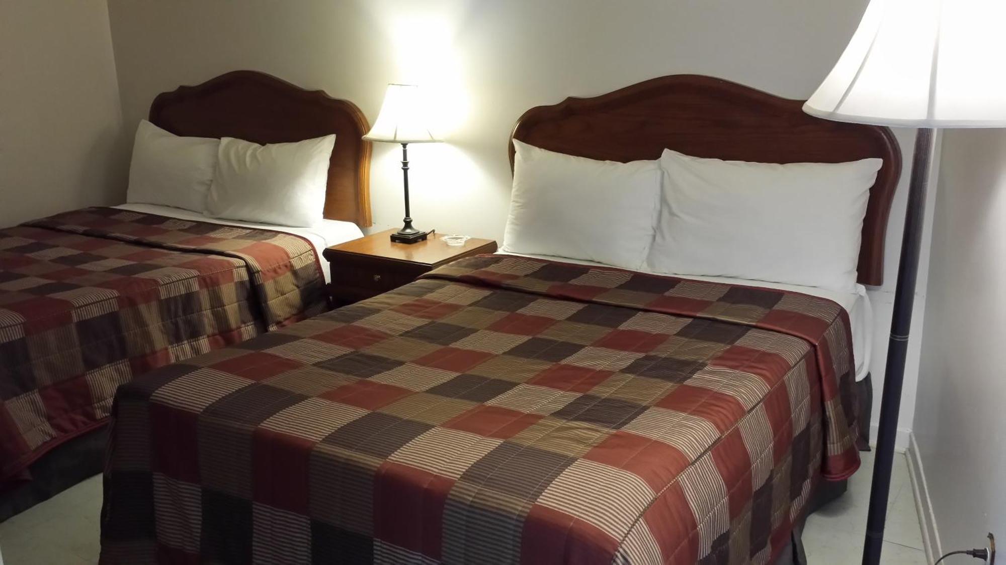 Motel Iberville Saint-Jean-sur-Richelieu Oda fotoğraf