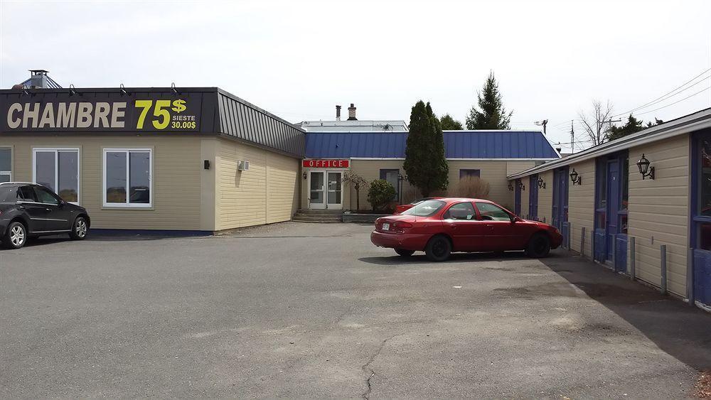 Motel Iberville Saint-Jean-sur-Richelieu Dış mekan fotoğraf