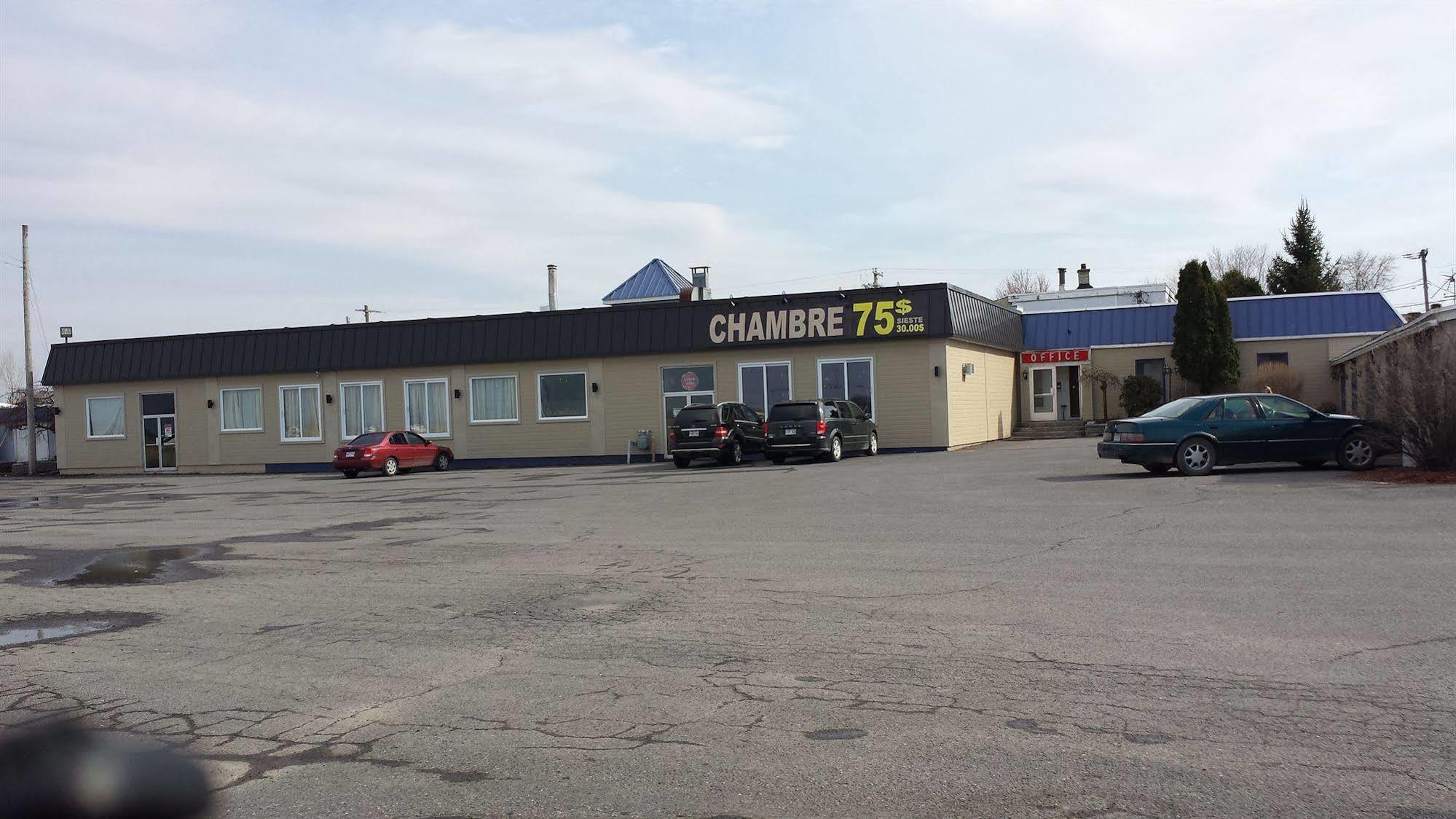 Motel Iberville Saint-Jean-sur-Richelieu Dış mekan fotoğraf