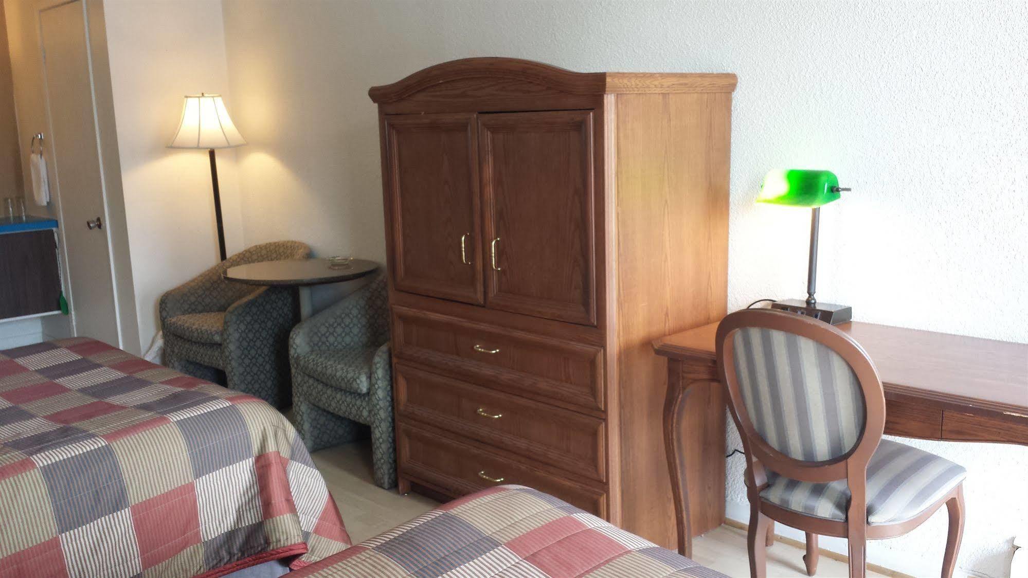 Motel Iberville Saint-Jean-sur-Richelieu Dış mekan fotoğraf