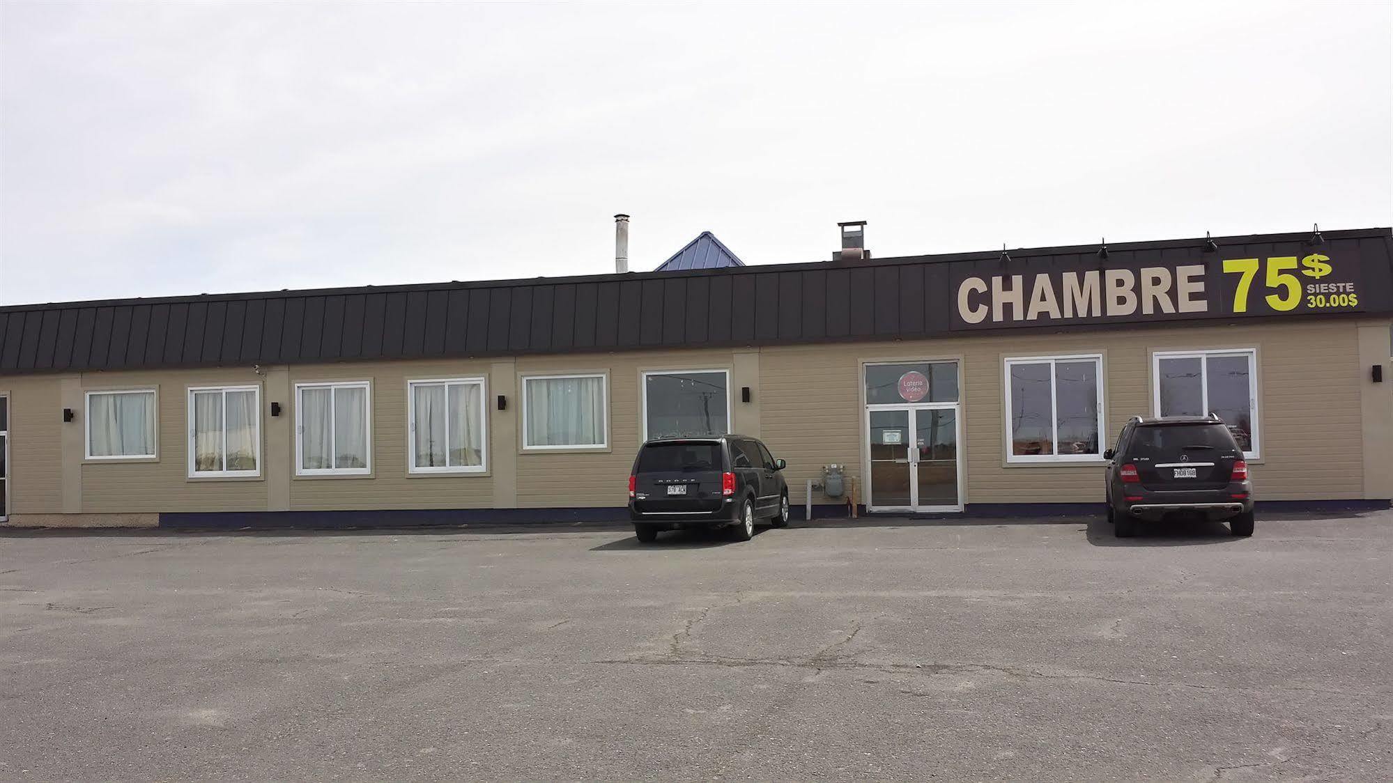Motel Iberville Saint-Jean-sur-Richelieu Dış mekan fotoğraf