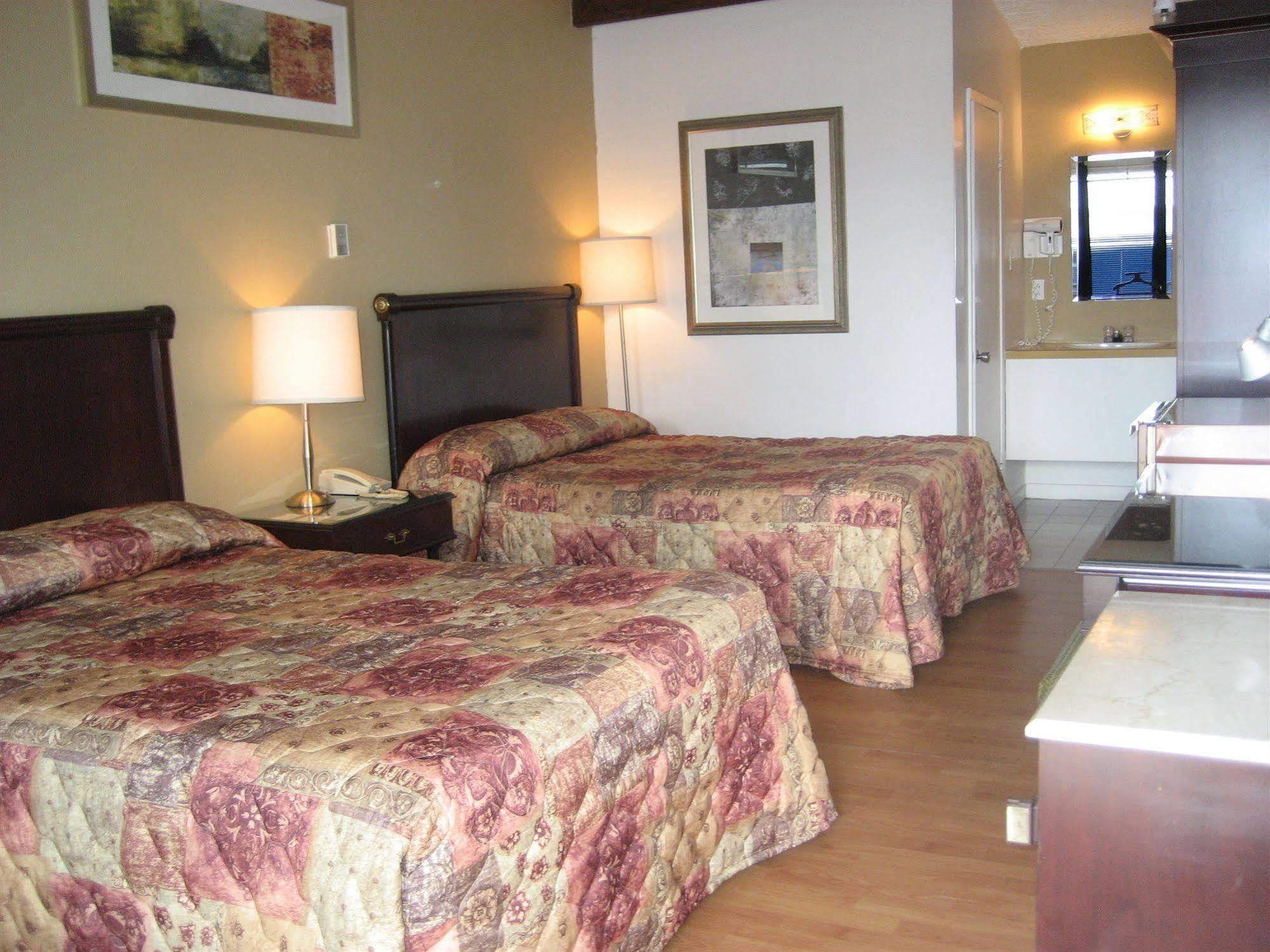 Motel Iberville Saint-Jean-sur-Richelieu Dış mekan fotoğraf